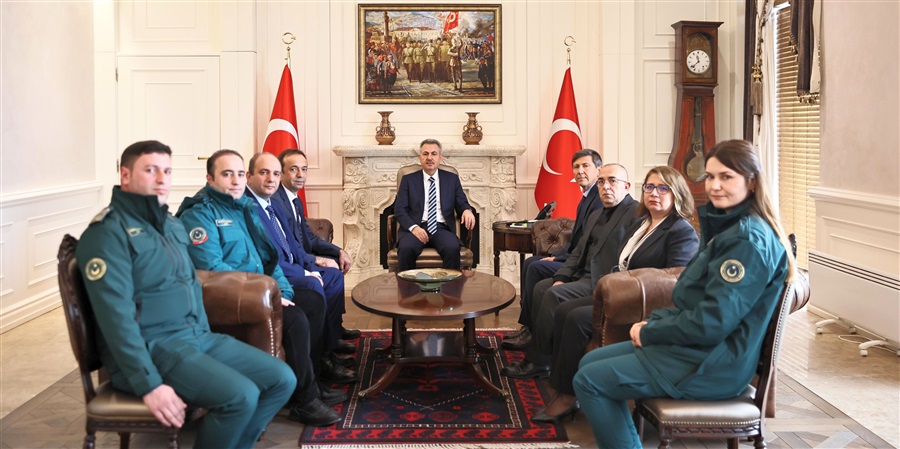 Dünya Gümrük Günü Etkinlikleri Kapsamında İzmir Valisi Sayın Dr. Süleyman Elban'ı Makamında Ziyaret Ettik.